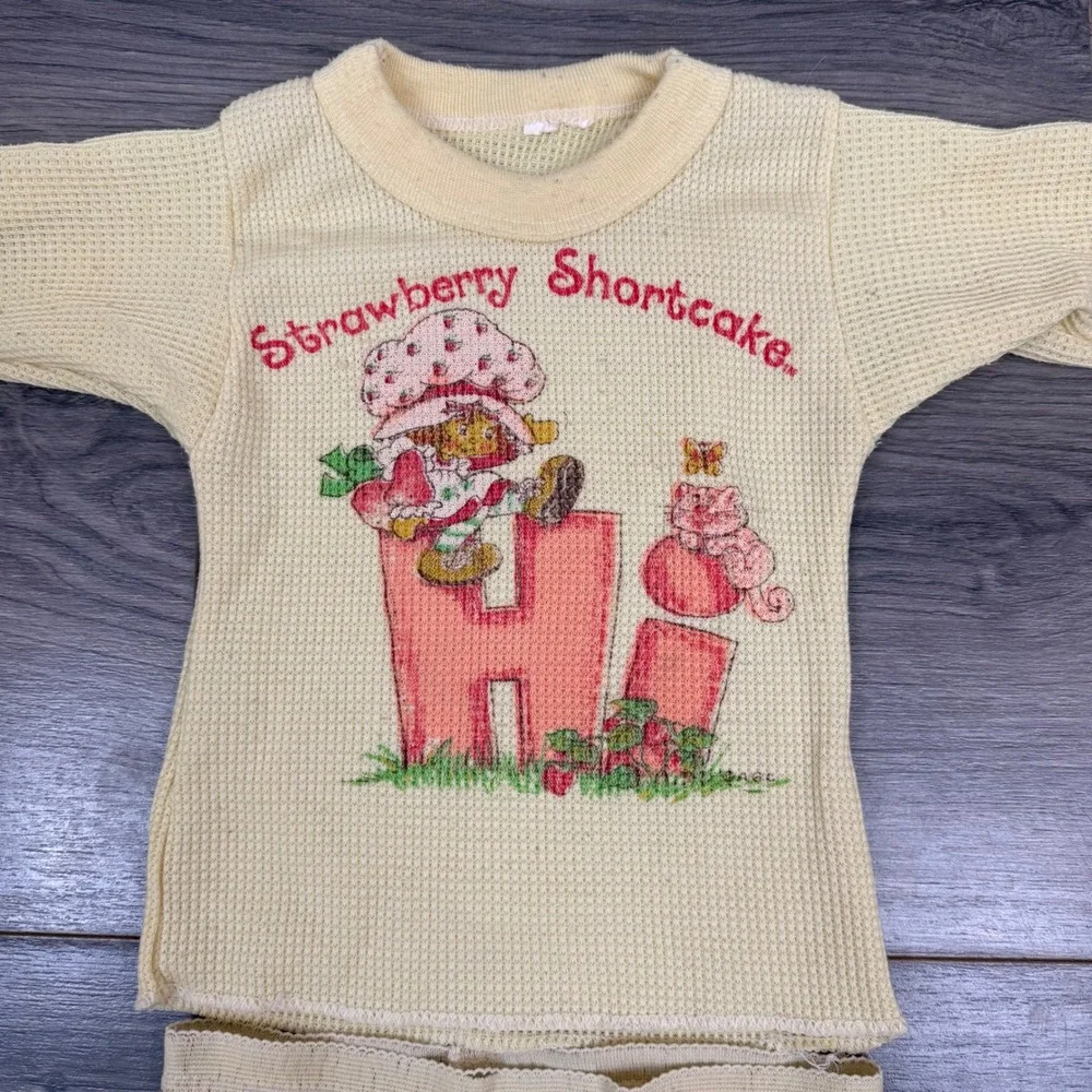 Vtg 80s Strawberry Shortcake Waffle Pajamas Baby Girl Graphic Set‎ 12–18M *READ